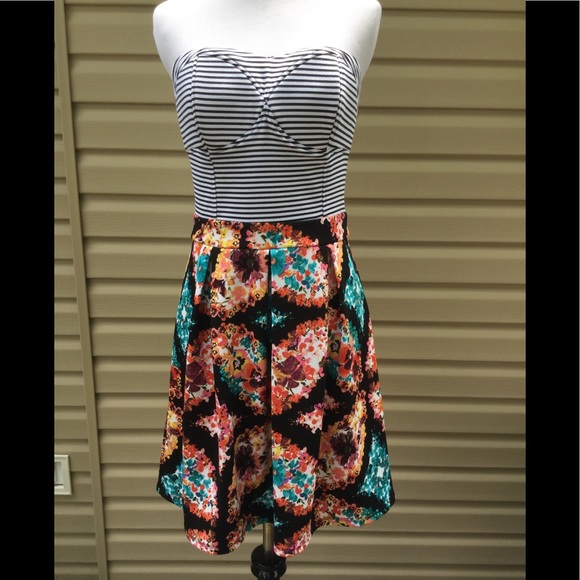 Xhilaration Strapless Darling Dress - Picture 3 of 4